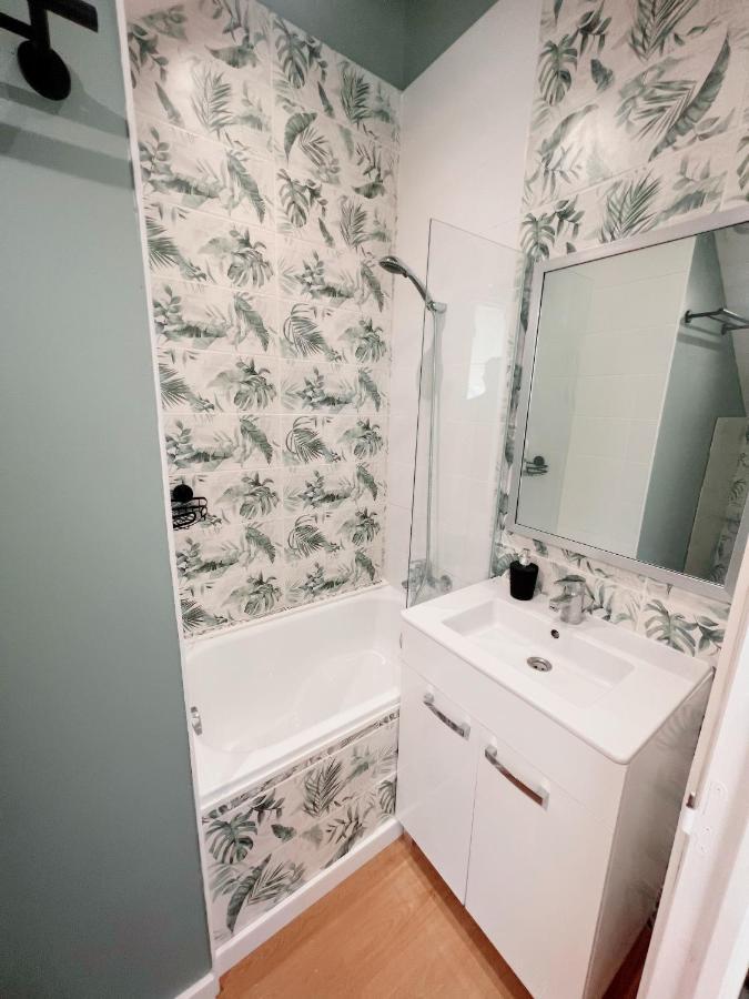 Appartement T2 Quartier Calme / Parking Gratuit Saint-Julien-les-Villas Экстерьер фото